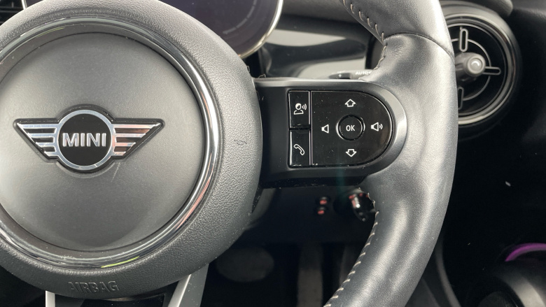 MINI Hatchback 135kW Cooper S Level 3 33kWh 3dr Auto Electric Hatchback